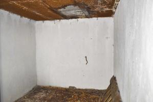 Ligne Maginot - 182 - PA KEMBS CENTRE 1 - (Blockhaus pour arme infanterie) - Chambre de repos avec les goujons pour la téléphonie.