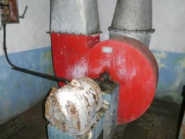 Ligne Maginot - LAVOIR - (Ouvrage d'artillerie) - Local de l'aérotherme
Ventilateur air pur alimentant les batteries chauffantes