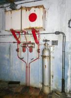 Ligne Maginot - LAVOIR - (Ouvrage d'artillerie) - L'usine électrique
Réservoir journalier de carburant et bouteille d'air comprimé pour le lancement d'un moteur