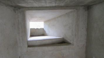Ligne Maginot - CLOT DU POIN 1 - (Blockhaus pour arme infanterie) - Créneau coté vallon du torrent de la Ruine