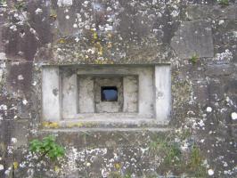 Ligne Maginot - TOUR BASTIONNEE 7 (I/28° RIF) - (PC de Quartier) - Vue rapprochée d'un des créneau