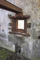 Ligne Maginot - WOLFGANTZEN - (Stand de tir) - Trémie pour canon antichar de 47 mm sur bi-rail interchangeable avec un jumelage de mitrailleuses Reibel  MAC 31