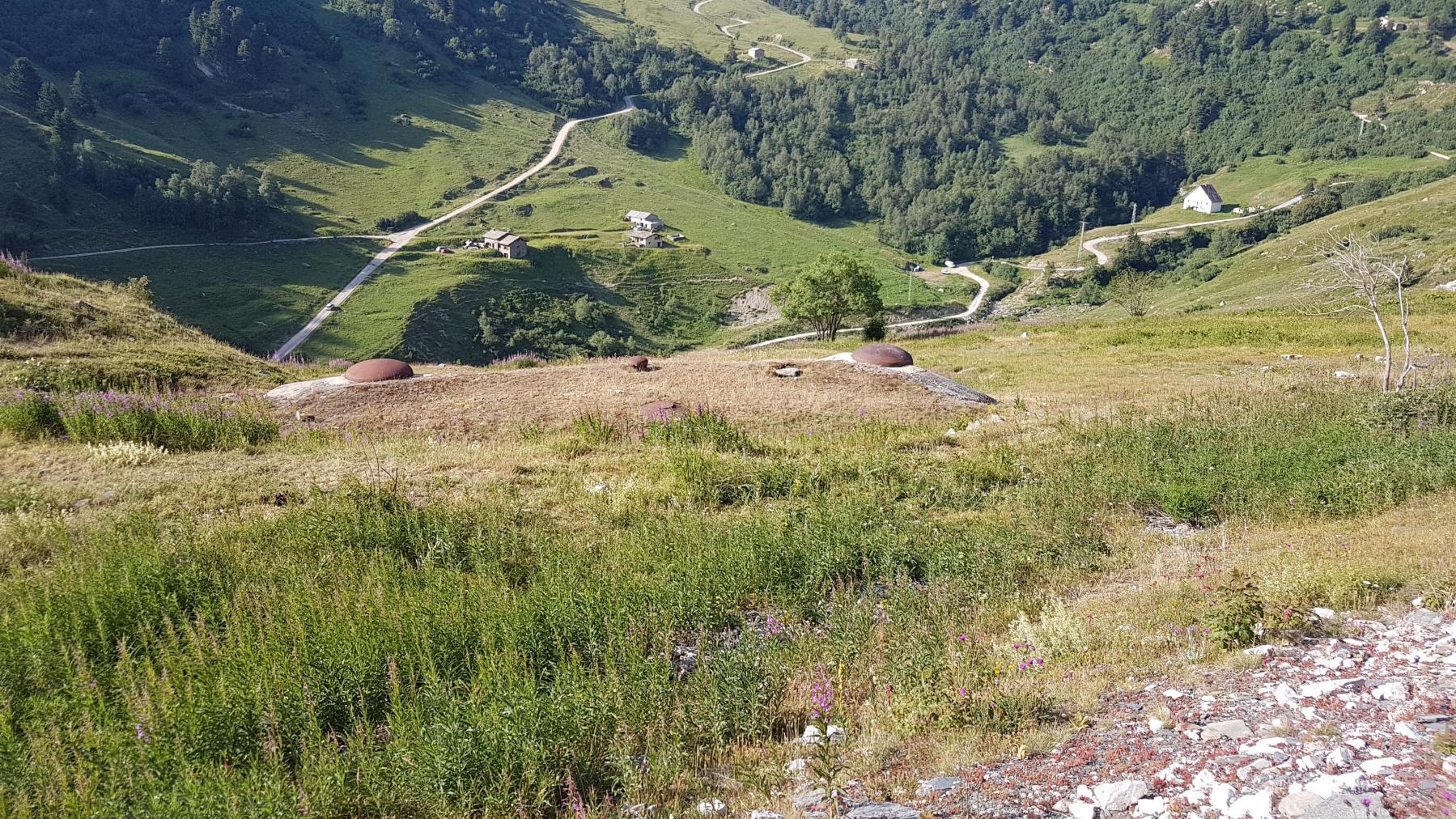 Ligne Maginot - LAVOIR - (Ouvrage d'artillerie) - Bloc 4
Vue sur les chalets du Lavoir