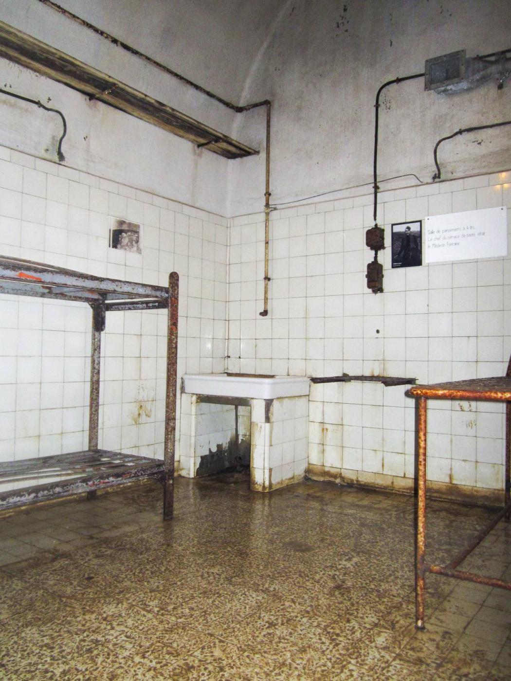 Ligne Maginot - LA FERTE - (Ouvrage d'infanterie) - Salle de pansements à 4 lits