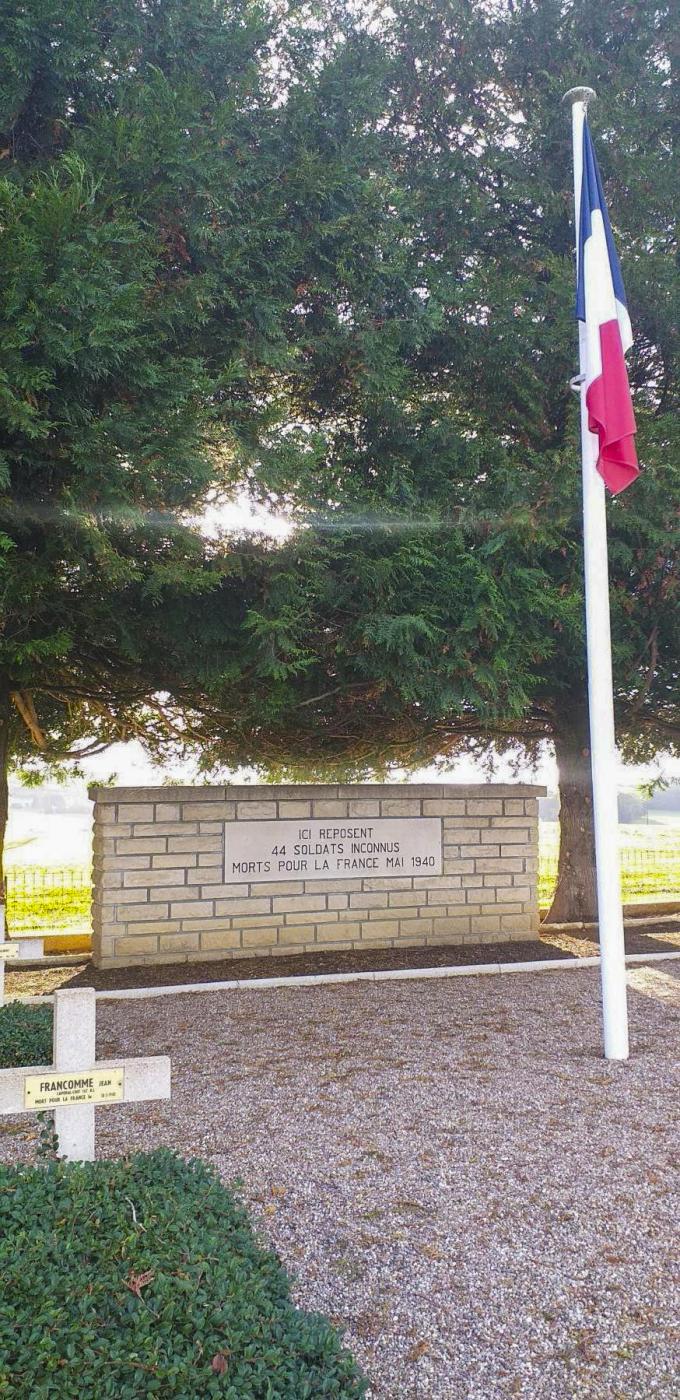 Ligne Maginot - LA FERTE - (Ouvrage d'infanterie) - Cimetière militaire
Fosse commune