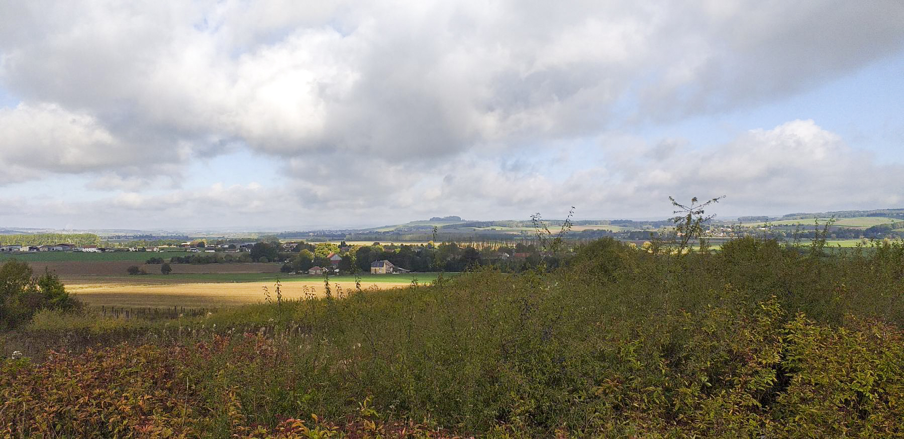 Ligne Maginot - LA FERTE - (Ouvrage d'infanterie) - Vue sur le mont Tilleul (observatoire français puis allemand) depuis l'ouvrage de la Ferté