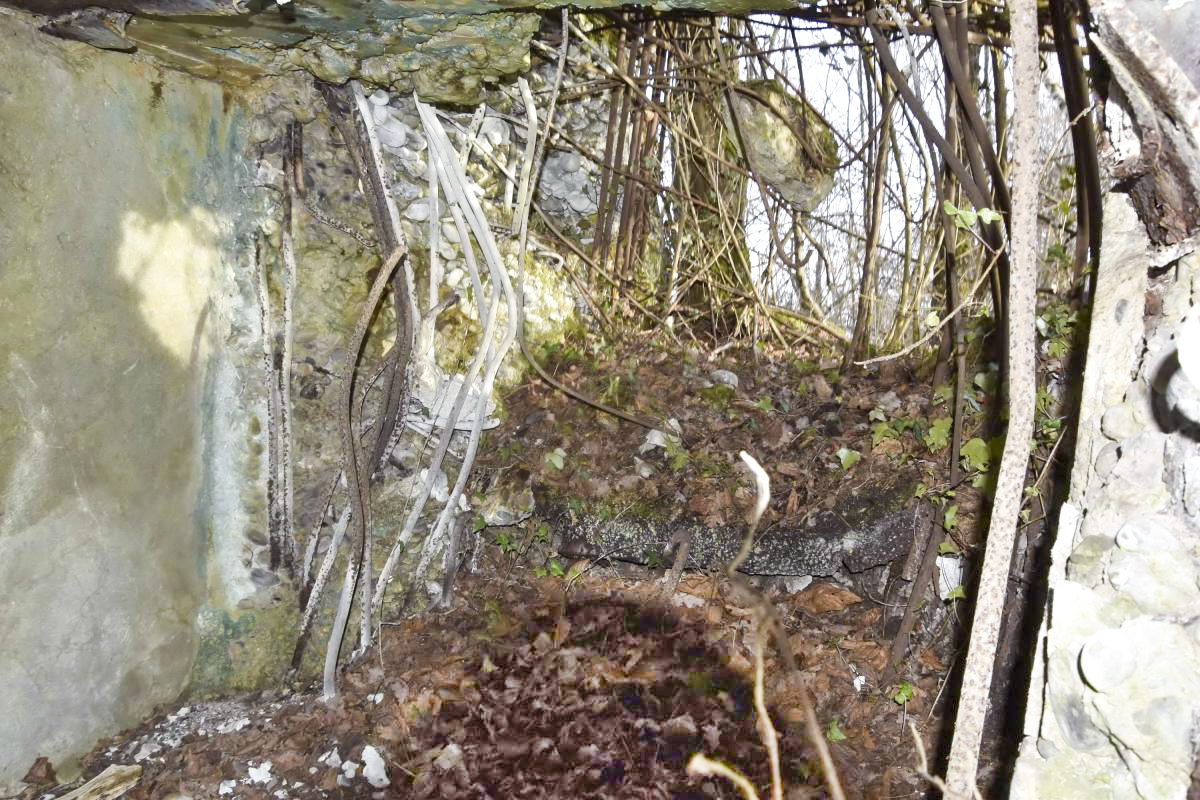 Ligne Maginot - G51 - ALTERGRUND - (Blockhaus pour arme infanterie) - Bloc Garchery
Créneau sud - D.Froehly