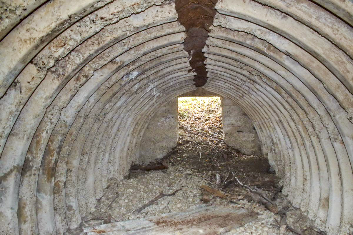 Ligne Maginot - KEMBS - (Dépôt de Munitions) - L'intérieur vers l'entrée nord - D.Froehly