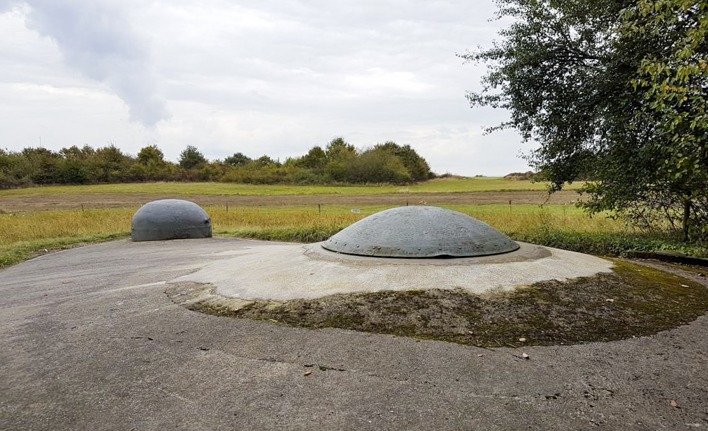 Ligne Maginot - BAMBESCH - A35 - (Ouvrage d'infanterie) - Bloc 1
Tourelle de mitrailleuses modifiée en AM et cloche GFM