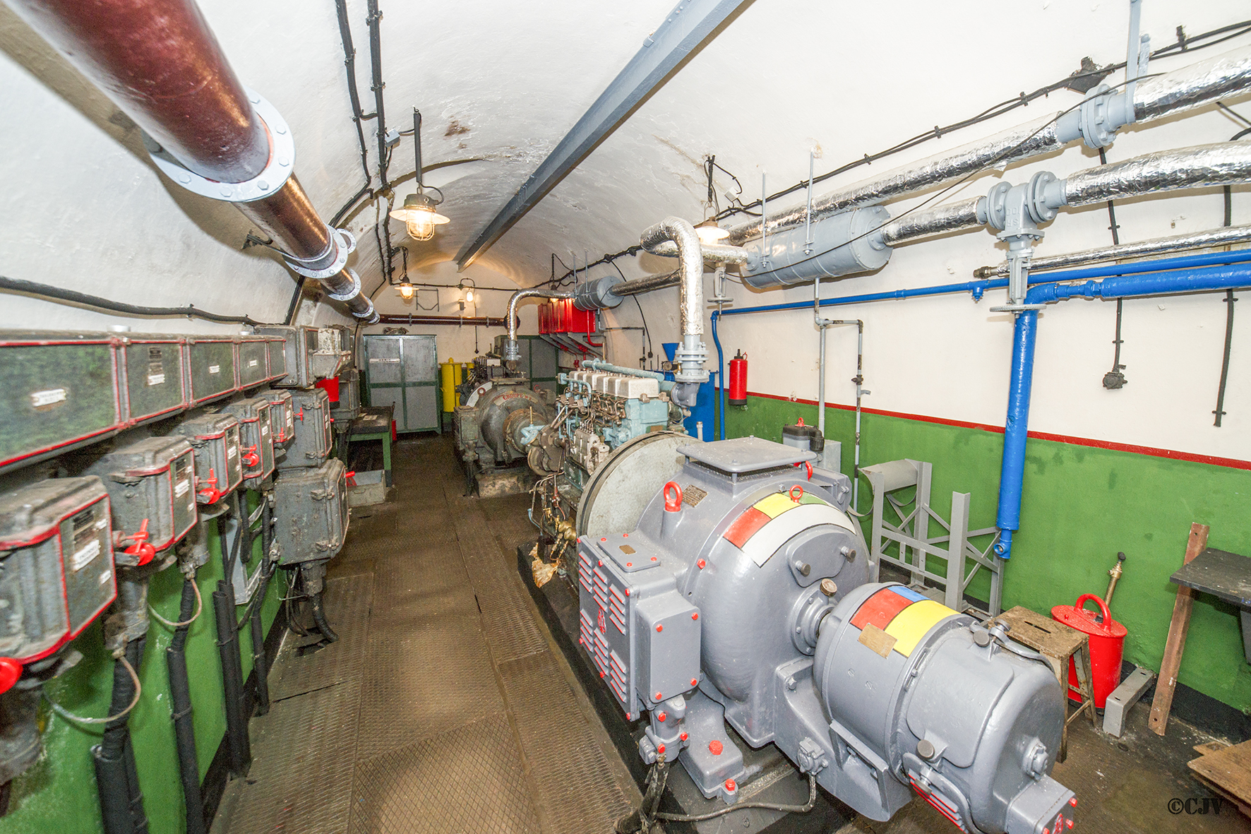Ligne Maginot - BAMBESCH - A35 - (Ouvrage d'infanterie) - L'usine électrique et ses deux groupes Renault 6 cylindres de 54 CV