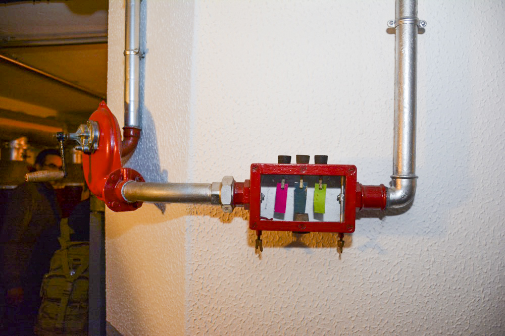 Ligne Maginot - ROHRBACH - FORT CASSO - (Ouvrage d'infanterie) - Bloc 3
Système de détection de gaz de combats.
Boite à papiers réactifs et ventilateur de brassage