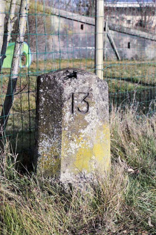 Ligne Maginot - 49/3 - BALGAU SUD - (Casemate d'infanterie - double) - Borne de délimitation
