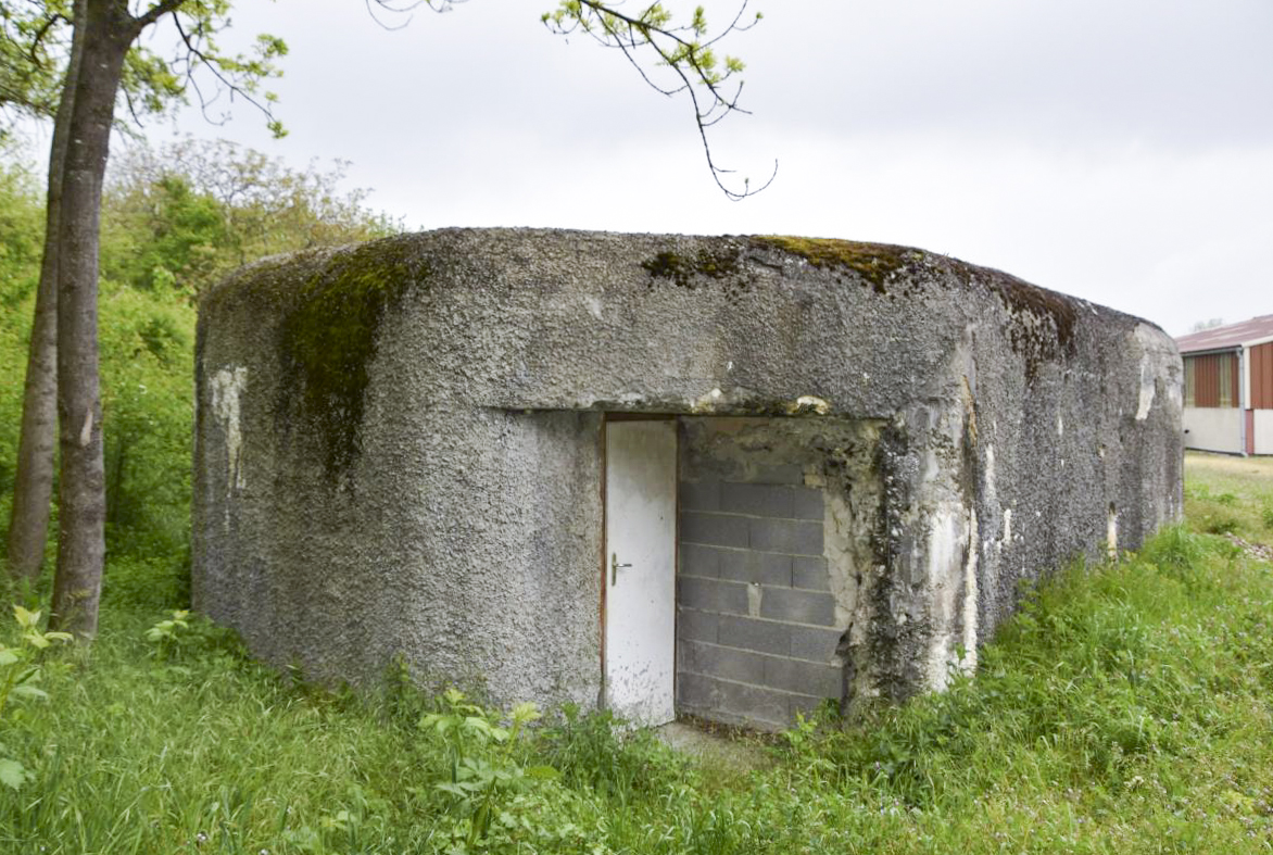 Ligne Maginot - B164 - VOGELSHEIM EST 1 - (Blockhaus pour arme infanterie) - L'entrée coté ouest, l'entrée matériel est murée - Daniel Froehly
