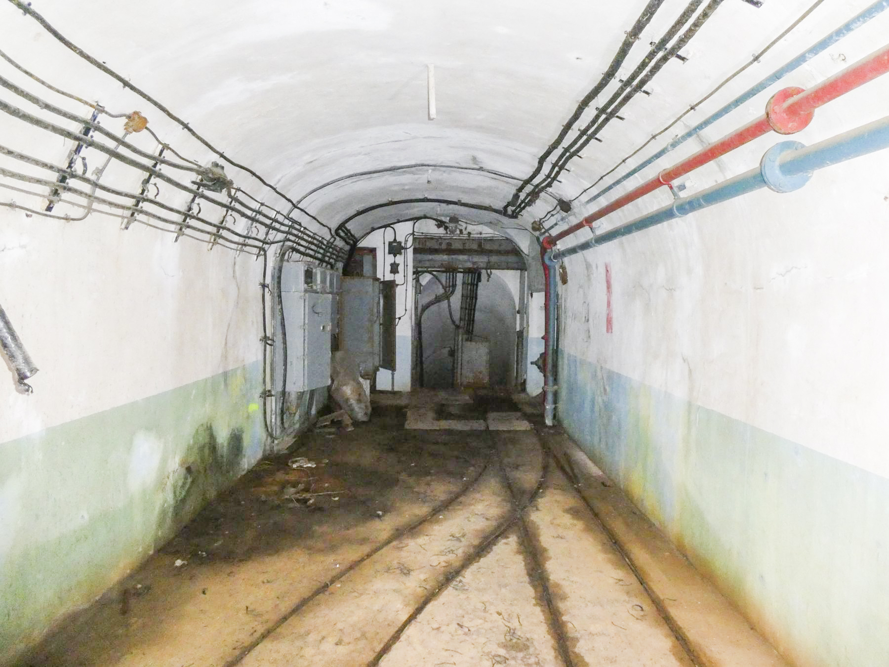 Ligne Maginot - LAVOIR - (Ouvrage d'artillerie) - Plan incliné
Galerie supérieur desservant l'ouvrage 