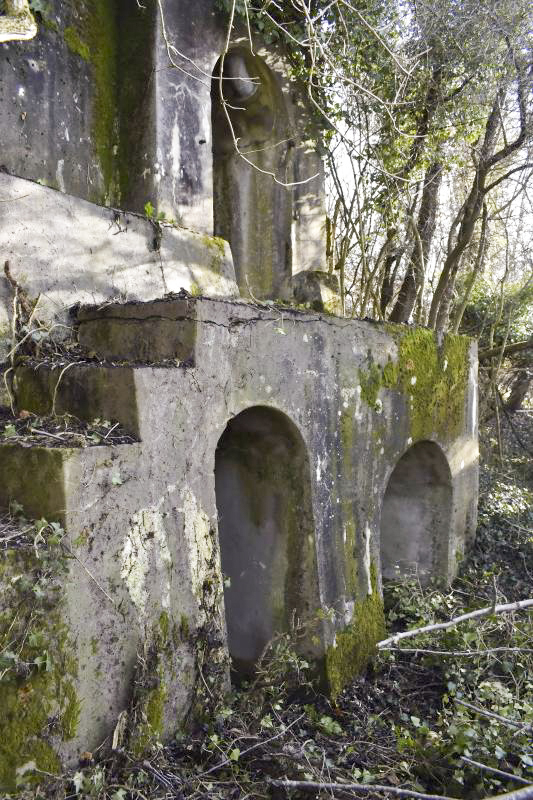 Ligne Maginot - ECLUSE 53 SUD - (Blockhaus pour canon) - Extérieur avec escalier pour monter à la chambre de tir