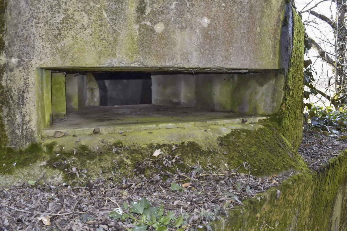 Ligne Maginot - ECLUSE 53 SUD - (Blockhaus pour canon) - Créneau de tir extérieur