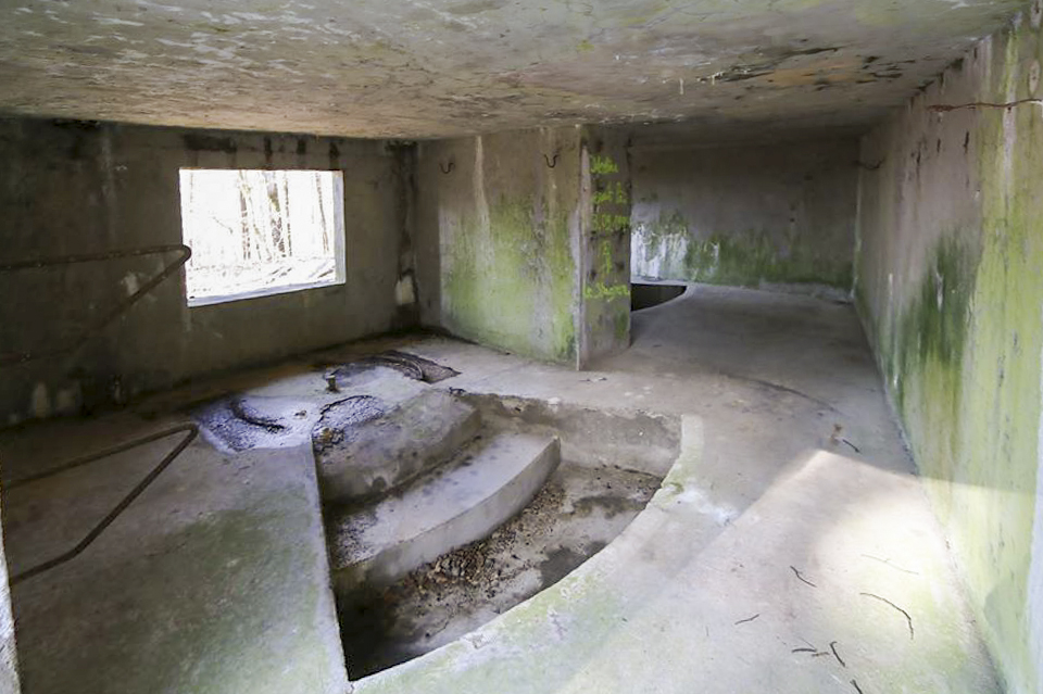 Ligne Maginot - WINDSTEIN - (Casemate d'artillerie) - La premiére chambre de tir
