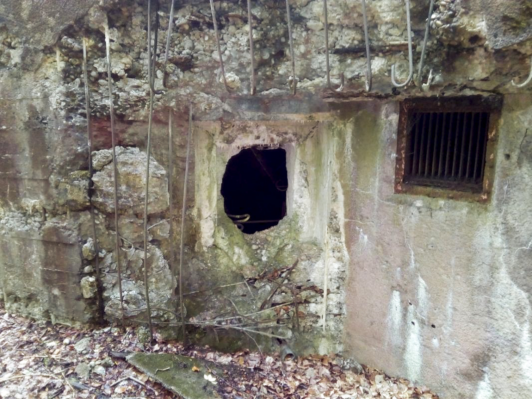Ligne Maginot - MARKBACH - (Blockhaus pour arme infanterie) - Caponnière FM de gauche