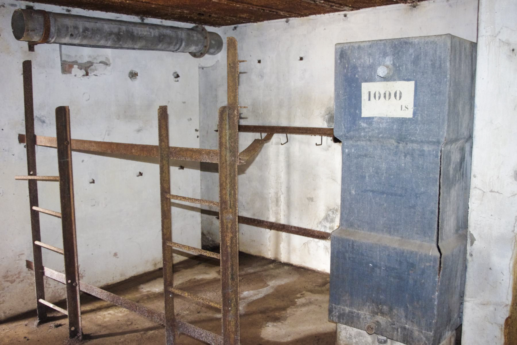 Ligne Maginot - VERRERIE - (Blockhaus pour arme infanterie) - La chambrée et le réservoir d'eau