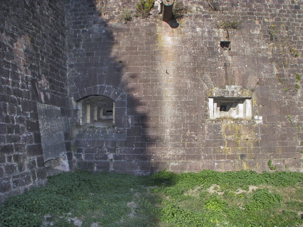 Ligne Maginot - TOUR BASTIONNEE 7 (I/28° RIF) - (PC de Quartier) - Embrasure sud
