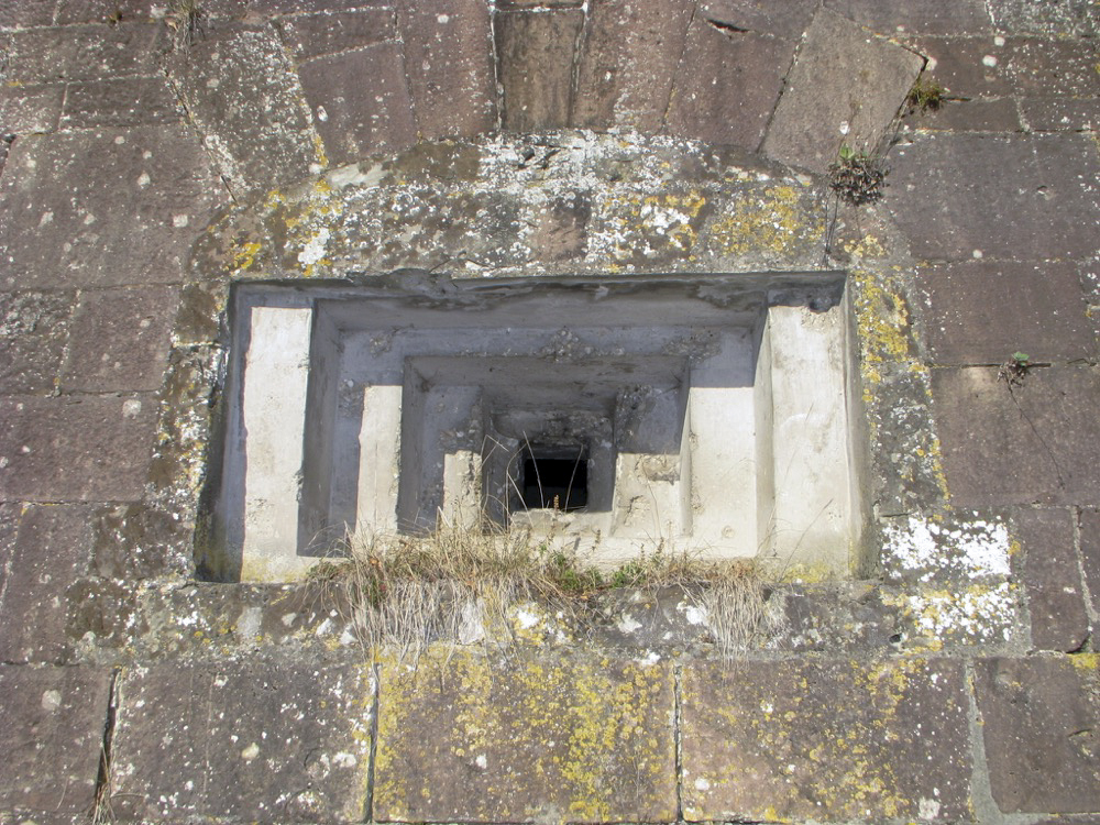 Ligne Maginot - TOUR BASTIONNEE 7 (I/28° RIF) - (PC de Quartier) - Embrasure sud