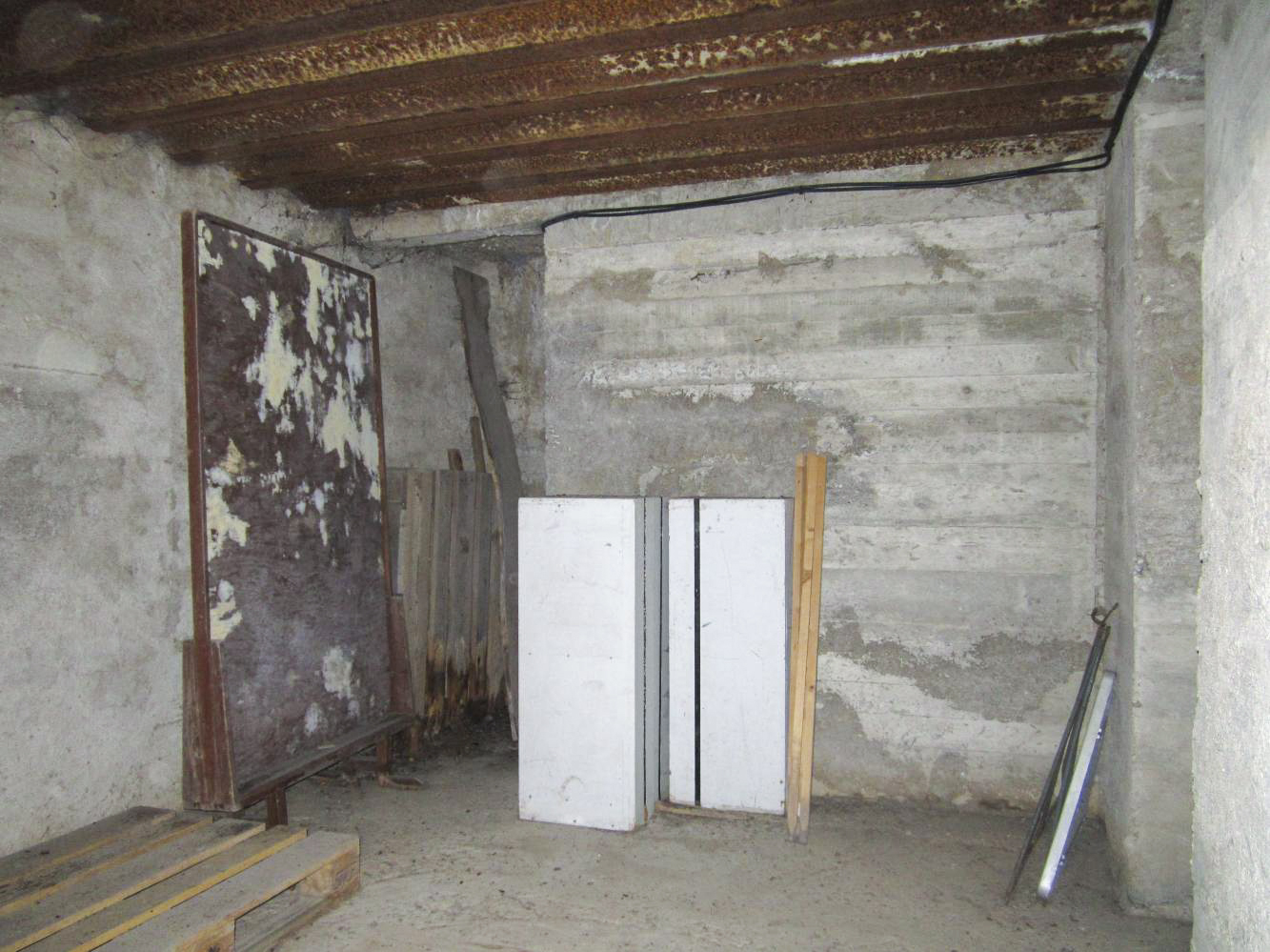Ligne Maginot - 1 - UNTERJAEGERHOF - (PC de Sous-Quartier) - Chambre de tir
L'accès à la deuxième entrée