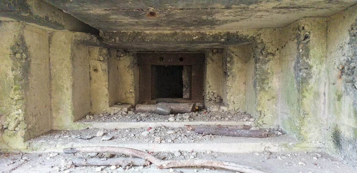 Ligne Maginot - 52 - BUSSIERES EST - (Blockhaus pour arme infanterie) - Détail créneau sud