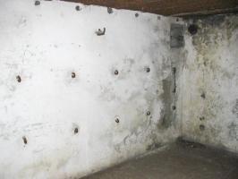 Ligne Maginot - 420C - DAVOUST (I° / 172° RIF) - (PC de Quartier) - Chambre de troupes
Remarquer les crochet de hamacs