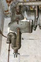Ligne Maginot - SOETRICH - A11 - (Ouvrage d'artillerie) - Bloc 4
Etage supérieur du bloc
L'un des rejets d'air du bloc. Ce système correspond à un champignon blindé émergeant de la dalle à l'extérieur