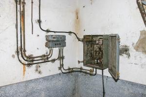Ligne Maginot - SOETRICH - A11 - (Ouvrage d'artillerie) - Bloc 5
Pied du bloc, Système de télé-commande de la ventilation du bloc.