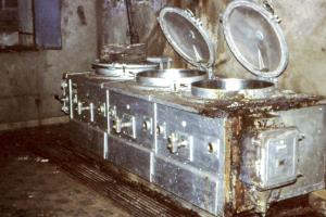 Ligne Maginot - SOETRICH - A11 - (Ouvrage d'artillerie) - La cuisinière électrique 
Photo datant de novembre 1992