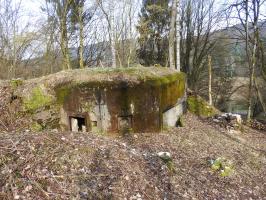 Ligne Maginot - LANGENACKER OUEST - (Blockhaus pour arme infanterie) - La façade arrière et l'entrée du blockhaus