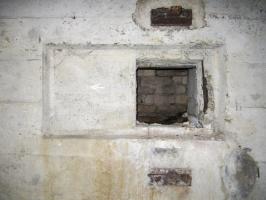 Ligne Maginot - HAUTE DIGUE 5 - (Blockhaus pour arme infanterie) - Chambre de tir 
Détail créneau mitrailleuse droit