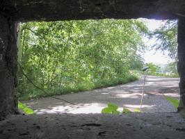 Ligne Maginot - HAUTE DIGUE 3 - (Blockhaus pour arme infanterie) - Vue depuis le créneau latéral droit (flanquement de la digue)