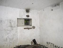 Ligne Maginot - HAUTE DIGUE 7 - (Blockhaus pour arme infanterie) - Chambre de tir
Créneau mitrailleuse gauche