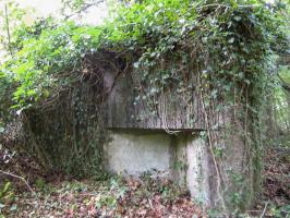 Ligne Maginot - HAUTE DIGUE 9 - (Blockhaus pour arme infanterie) - Créneau mitrailleuse droit (sud)