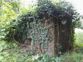 Ligne Maginot - HAUTE DIGUE 9 - (Blockhaus pour arme infanterie) - Entrée et créneau de défense rapprochée