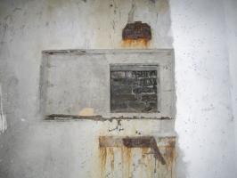 Ligne Maginot - HAUTE DIGUE 9 - (Blockhaus pour arme infanterie) - Chambre de tir
Créneau mitrailleuse droit
