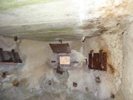 Ligne Maginot - LAMENDSAND EST - (Blockhaus pour arme infanterie) - Créneaux frontaux avec volets en place