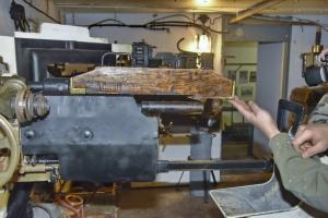 Ligne Maginot - GRAND LOT - C36 - (Casemate d'infanterie - Double) - Cale en bois qui sert à ramener le canon, si le retour ne se fait pas automatiquement