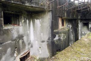Ligne Maginot - HOCHWALD - (Ouvrage d'artillerie) - Bloc 16
Coffre de contrescarpe du fossé antichar de l'ouvrage ouest