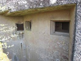Ligne Maginot - PETERSBERG OUEST - C39 - (Casemate d'infanterie - Simple) - La chambre de tir a les créneaux qui ne sont pas dans le même plan, comme la casemate de Puxieux