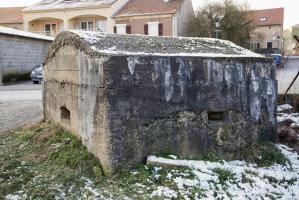 Ligne Maginot - SENTZICH 2 - (Blockhaus pour arme infanterie) - Vue des deux créneaux du blockhaus.