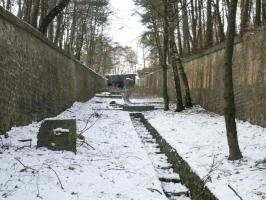 Ligne Maginot - HOCHWALD C5 ( Casemate d'infanterie ) - Le fossé antichar couvert par la casemate C5