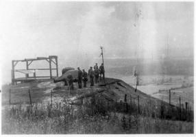 Ligne Maginot - HOCHWALD C6 - (Casemate d'infanterie) - La C6 durant l'occupation. 
Noter la sirène et les aménagements allemands