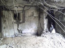 Ligne Maginot - Casemate Hochwald C9 - Vue sur les ruines de l'entrée, en face le créneau FM de défense intérieur
