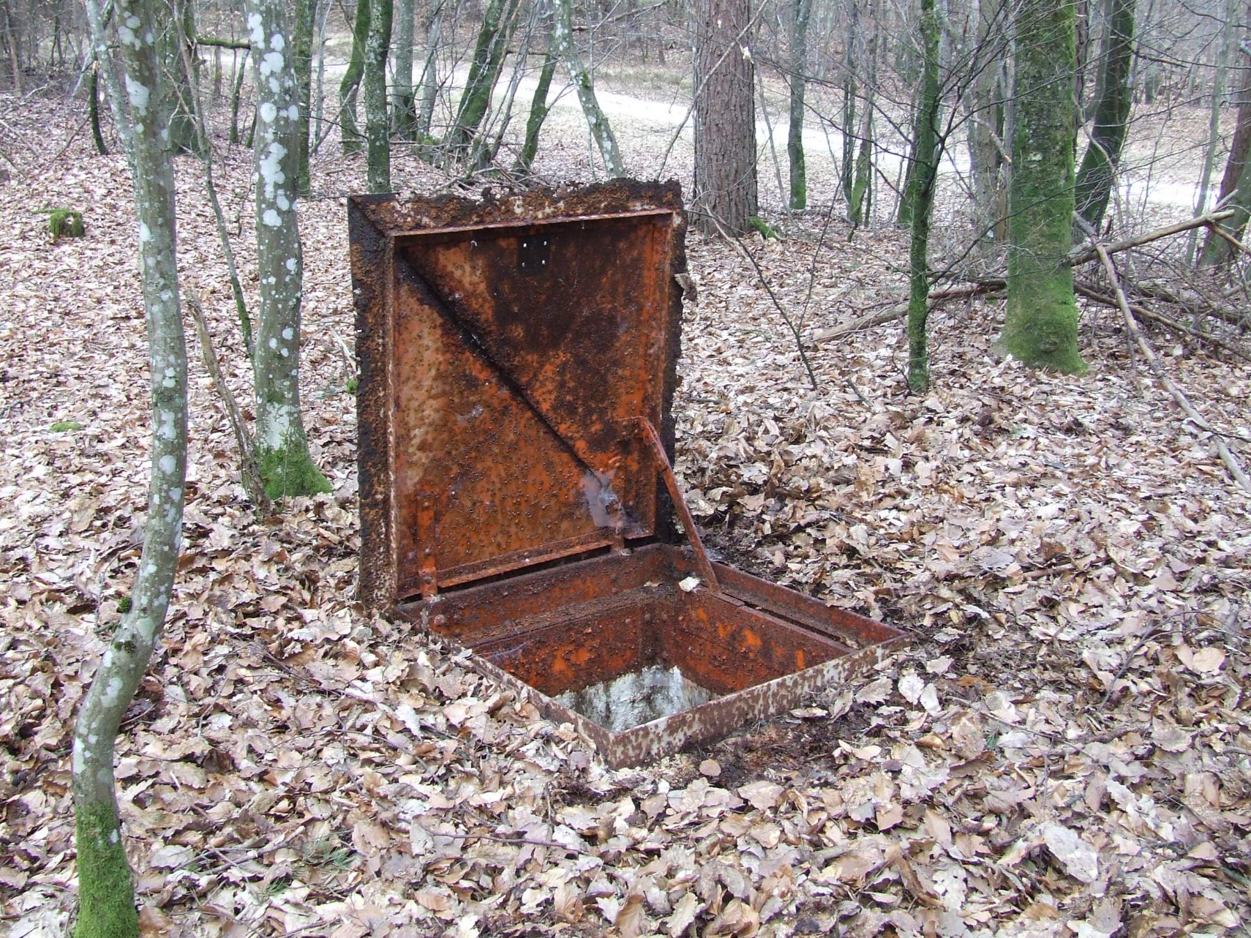 Ligne Maginot - D - (Chambre de coupure) - Avec la trappe ouverte - STENGER Mathieu