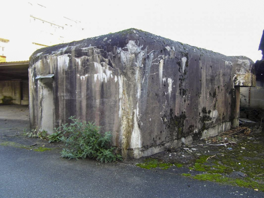 Ligne Maginot - PORT DU RHIN CENTRE 11 - (Blockhaus pour arme infanterie) - L'entrée et la visière du créneau est