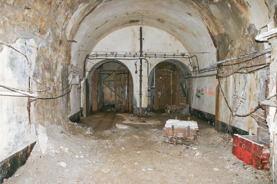 Ligne Maginot - SOETRICH - A11 - (Ouvrage d'artillerie) - Le bas de l'entrée munitions