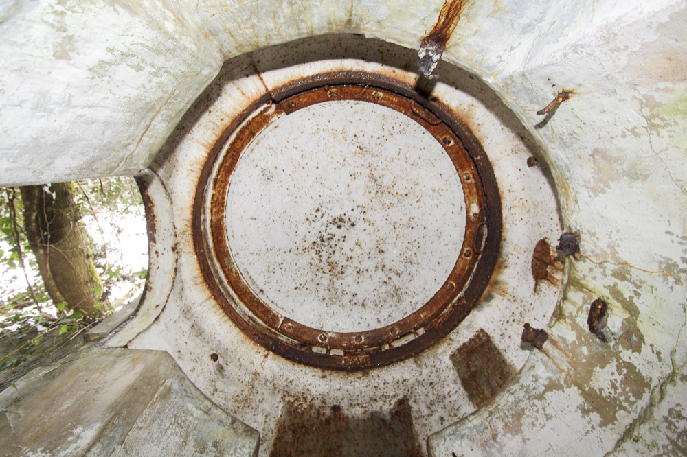 Ligne Maginot - BATTERIE DES PAYSANS - (Cuve pour canon) - Cloche d'observation d'artillerie mle 1896 léger